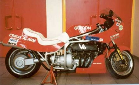 Moto_a_moteur_V6_PRV_.jpg