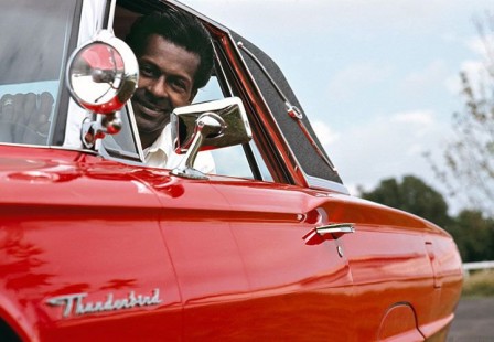 Chuck_Berry_T-bird_rouge.jpg